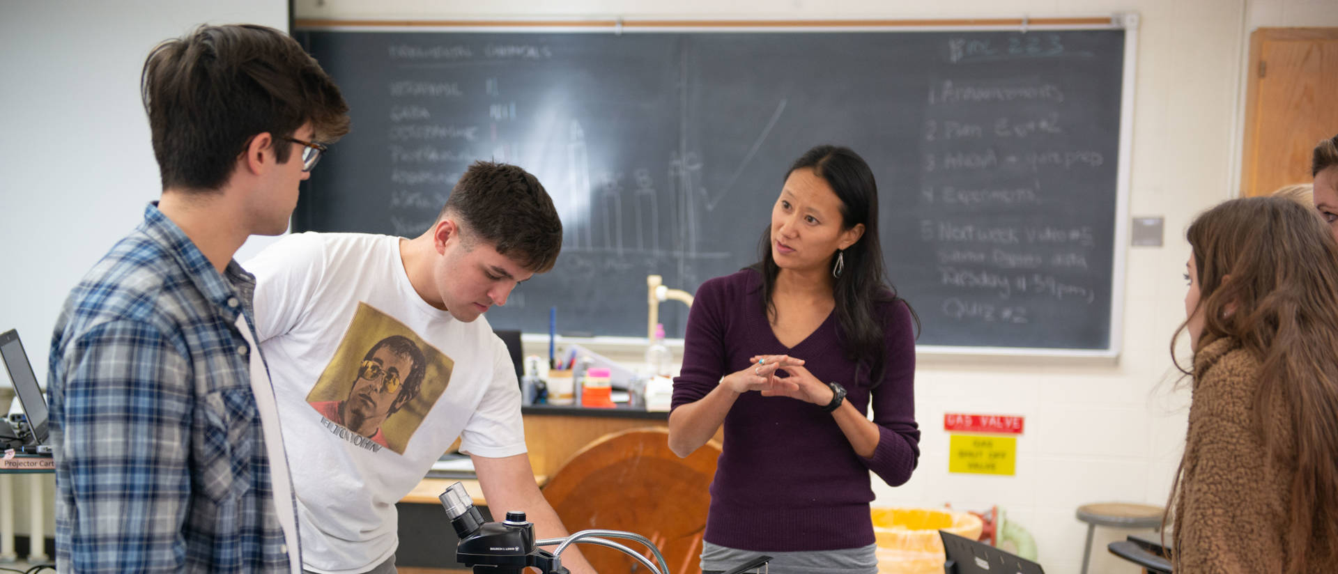 Biology classroom discussion