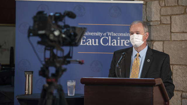 Chancellor James Schmidt delivers a state-of-the-university message at the virtual 2020 Blugold Breakfast.