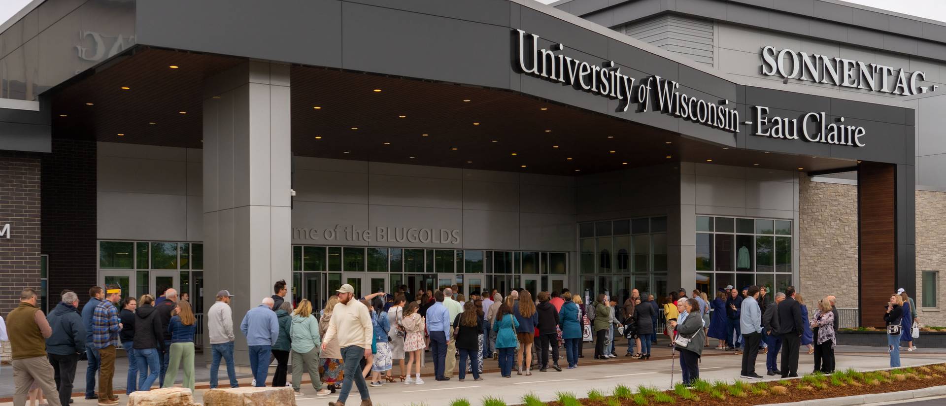 Sonnentag Building View