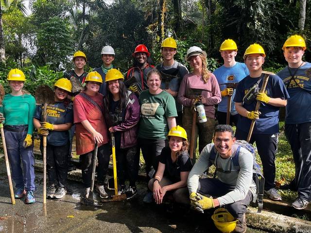 Blugold Leyirabari Gininwa and his group on a service-focused immersion program in Puerto Rico.