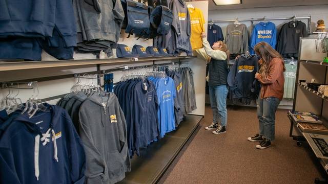 Bookstore | University of Wisconsin-Eau Claire