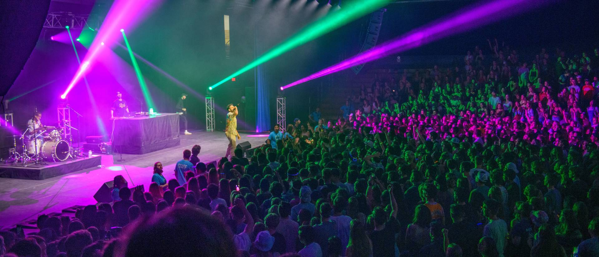 Rapper Bryce Vine performs for a large crowd of UWEC students in Zorn Arena.