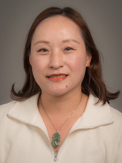 Professional portrait of Li Ren