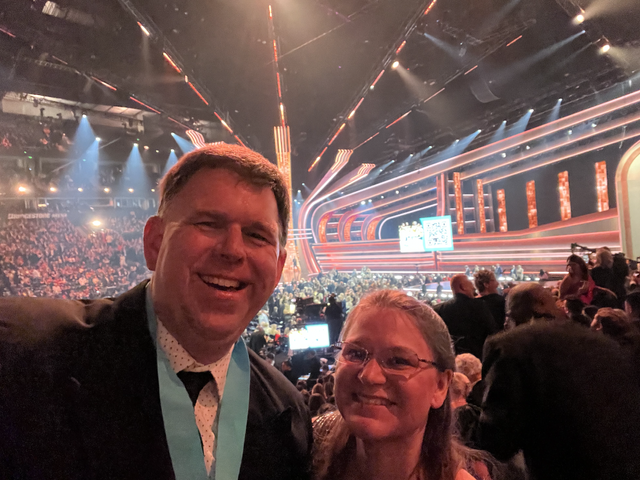 Eric Songer and his wife at the 2023 Country Music Award Ceremony