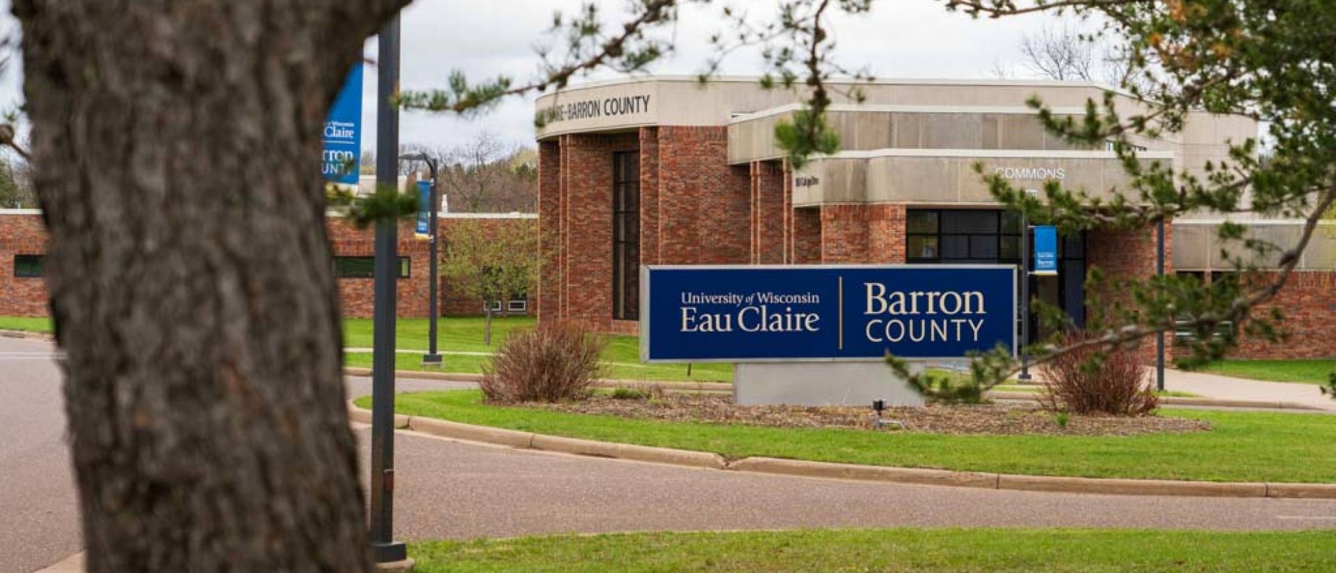 Outdoor photo of UW-Eau Claire – Barron County