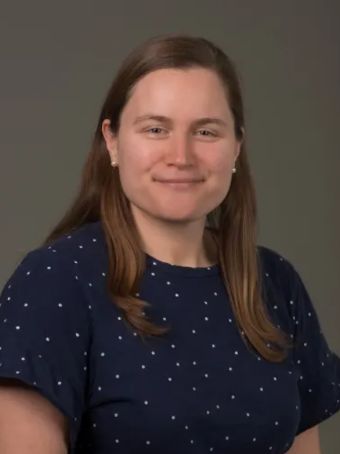 Professional portrait of Hannah Carlton