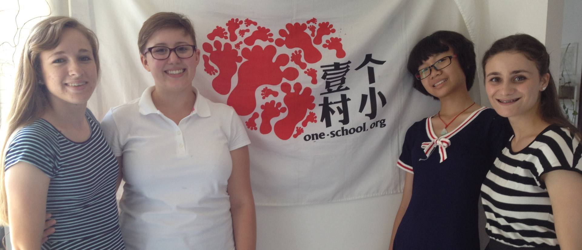 China immersion students teaching English
