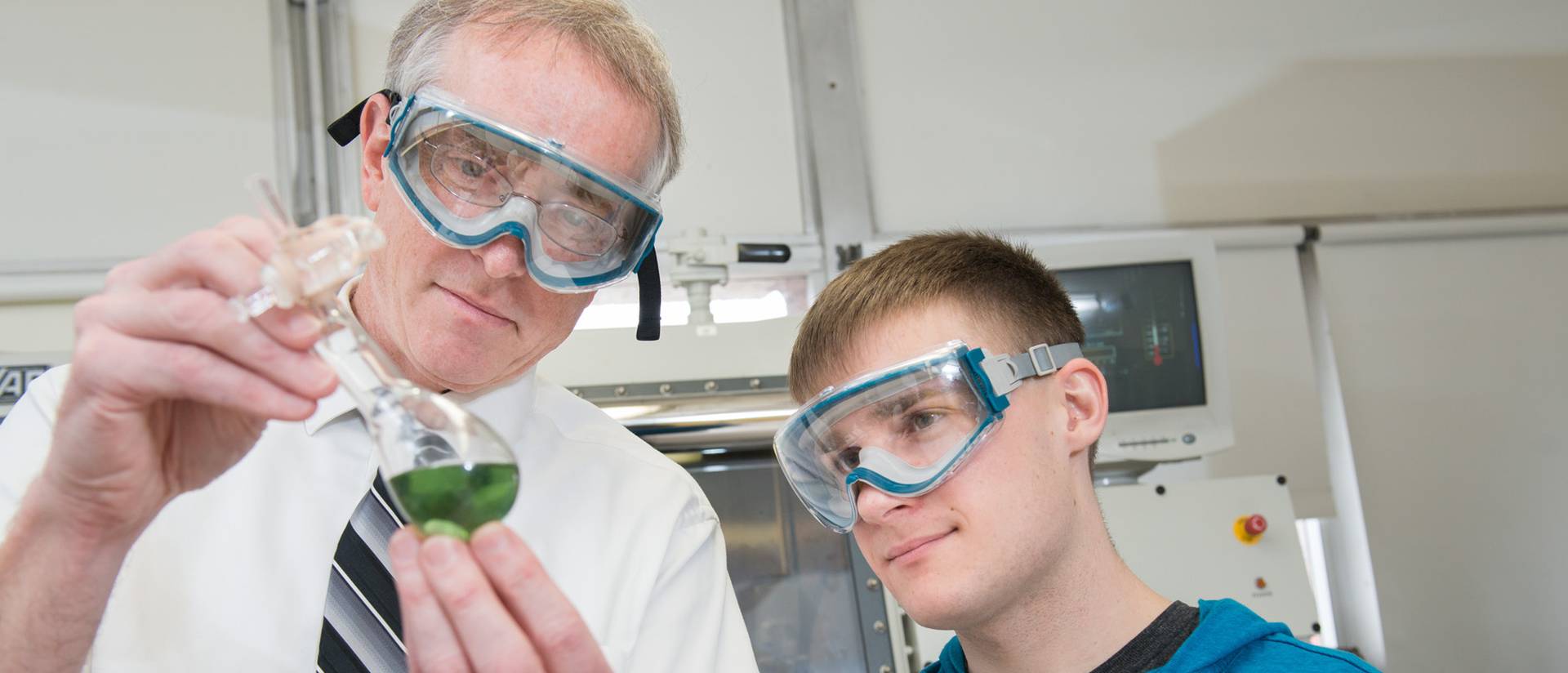 Three generations of Blugold chemists develop new methods for reducing plastic waste