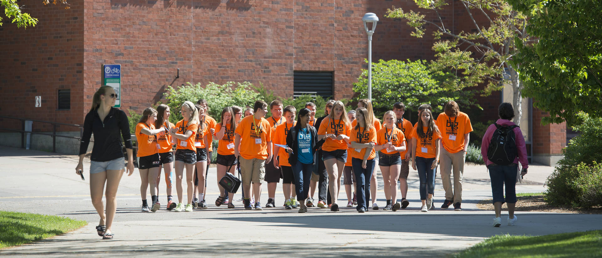 Eighth-graders touring the UW-Eau Claire campus during the Blugold Beginnings Eighth-Grade Tour Day