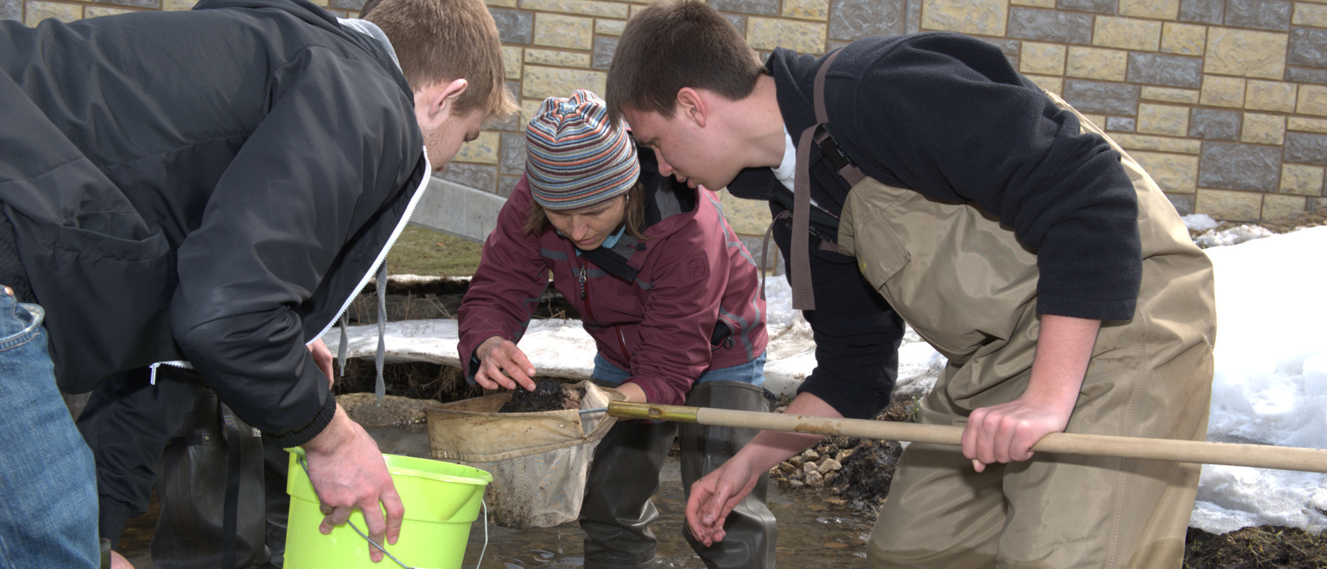 Students in Little Niagara Creek