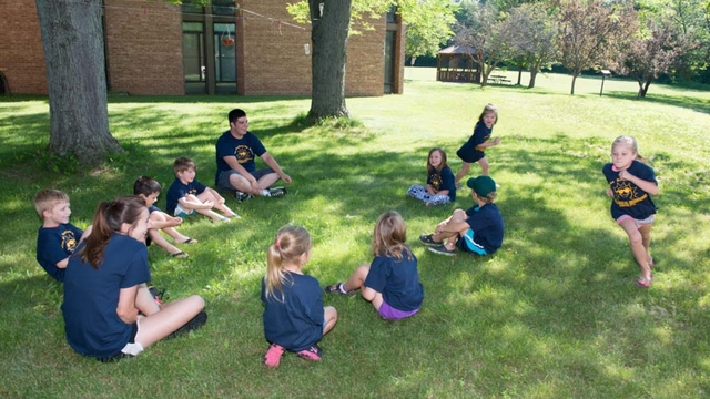 Eau Claire children at Bilingual Beginnings Camp