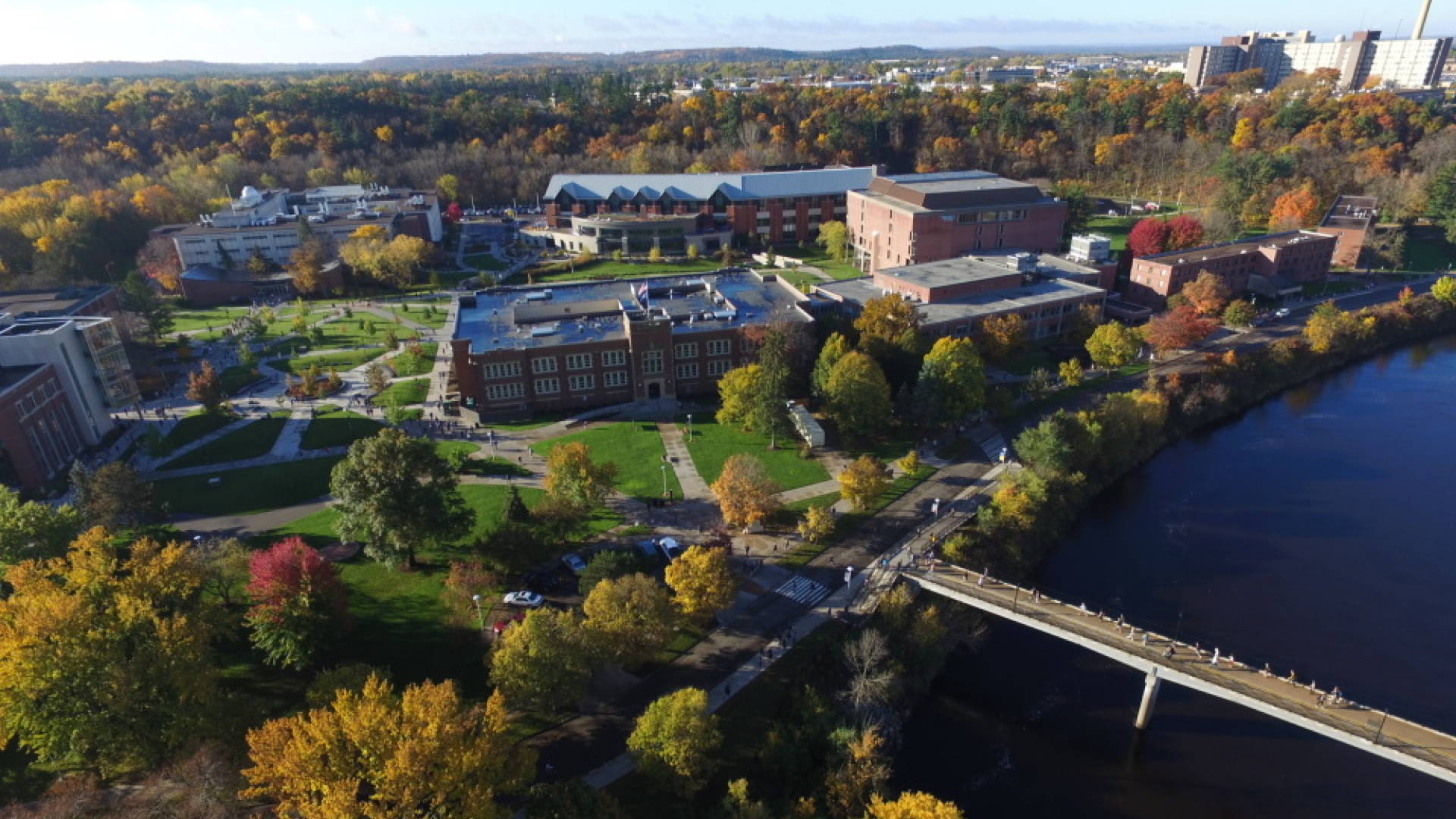 We campus. О-Клэр (Висконсин). University of Wisconsin-Eau Claire. Eau Claire город.