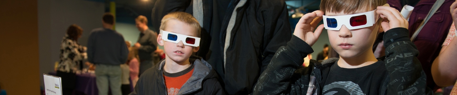 Children with 3D glasses