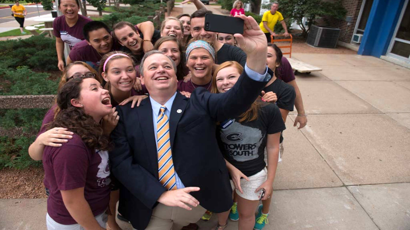 Selfie with Chancellor Jim Towers Move-in day 2014